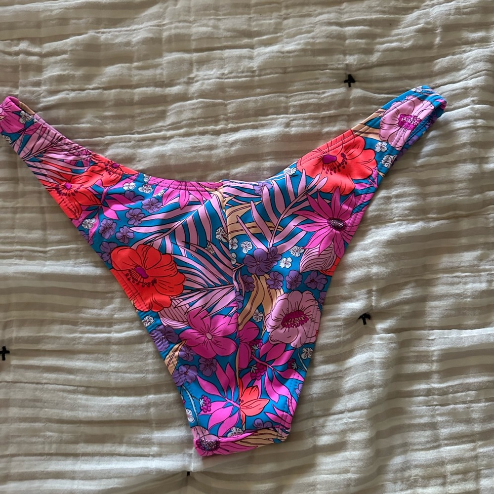 Cotton on bikini bottoms